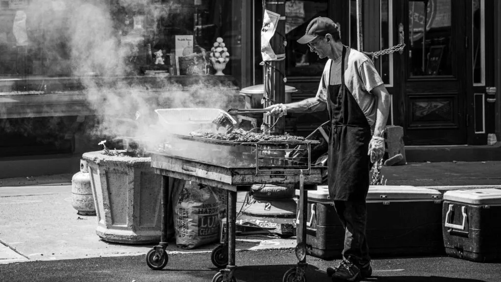 dolar-derretendo-e-carne-nas-alturas-efeito-trump-nos-eua-churasco-mais-caro-nos-eua-os-consumidores-norte-americanos-estao-sentindo-no-bolso-foto-pexels-tvt-news