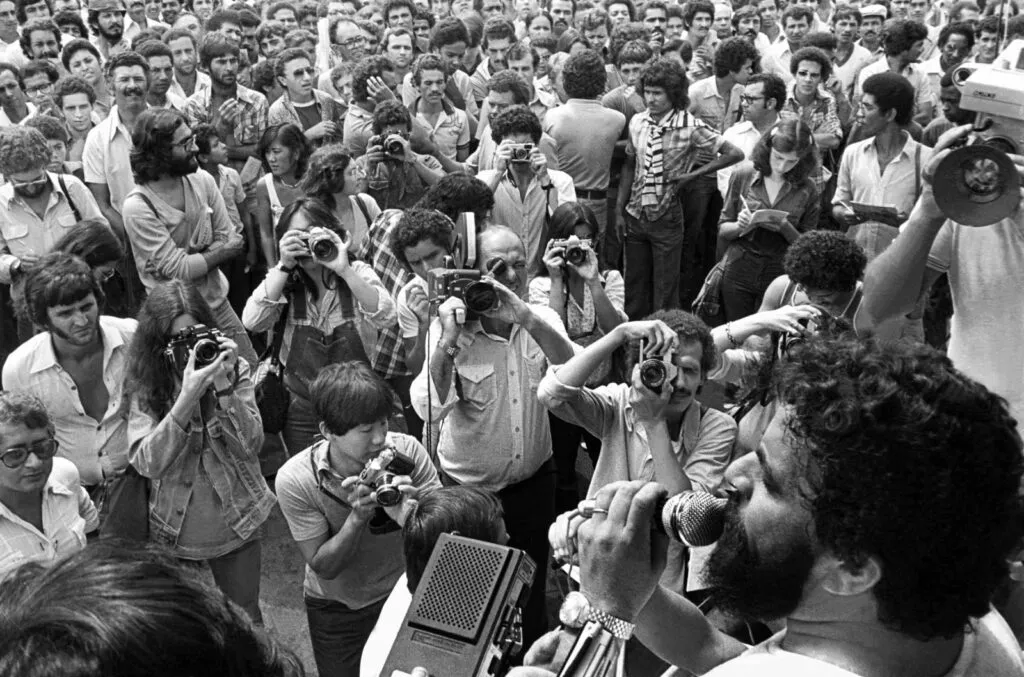 Lula lança campanha à reeleição no Estádio da Vila Euclides, berço do sindicalismo no ABC 8 lula-80-anos-luiz-inacio-lula-da-silva-aniversario-presidente-lula-80-anos-de-lula-tvt-news