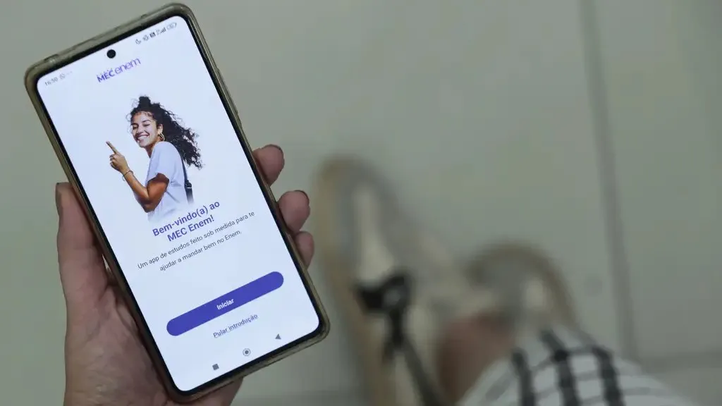 Quais são os possíveis temas da redação do Enem? Confira lista 5 aulao-para-o-enem-em-sbc-lula-se-encontra-com-estudantes-de-cursinhos-populares-o-mec-enem-e-uma-plataforma-para-o-jovem-ou-qualquer-brasileiro-que-queira-se-preparar-para-fazer-a-prova-do-enem-explica-o-presidente-lula-foto-joedson-alves-agencia-brasil-tvt-news-quais-sao-os-possiveis-temas-da-redacao-do-enem-confira-lista-dicas-de-redacao-para-o-enem-tvt-news