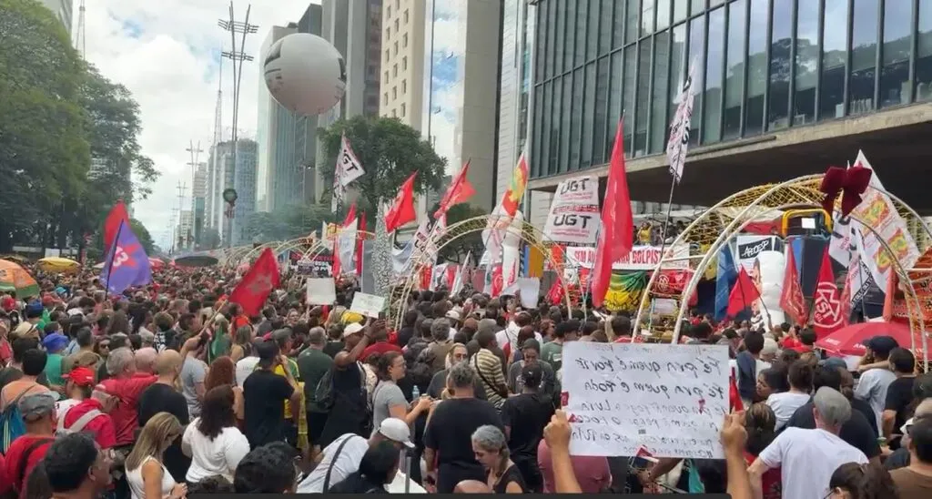 Como foram os atos contra o PL da Dosimetria neste 14 de dezembro 8 congresso-inimigo-do-povo-dia-14-todos-nas-ruas-contra-pl-da-dosimetria-atos-contra-congresso-inimigo-do-povo-e-pl-da-dosimetria-acontecem-em-todo-o-pais-contra-pl-da-dosimetria-sem-anistia-para-golpista-ato-14-de-dezembro-ato-na-paulista-tvt-news