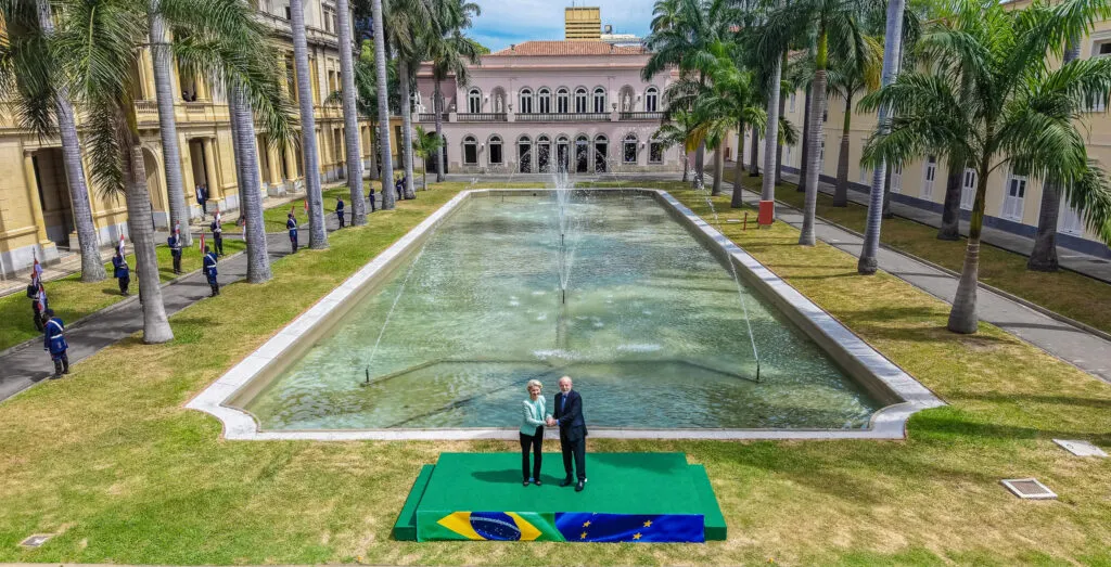 acordo-mercosul-ue-lula-celebra-o-multilateralismo-e-von-der-leyen-a-abertura-tvt-news