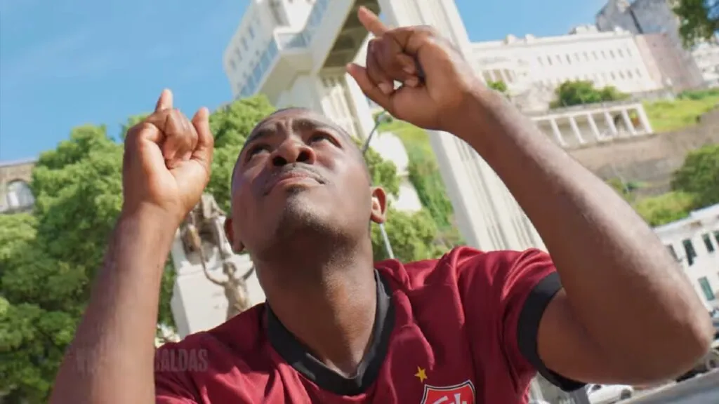 Vitória x Bahia ao vivo: TVT transmite o 1° Bavi 2026 1 A disputa pelo título do Campeonato Baiano de Futebol de 2026 começa neste sábado (10) com um diferencial importante para os torcedores: além da transmissão exclusiva da TVE, a competição será retransmitida pela TVT. Foto: TVE