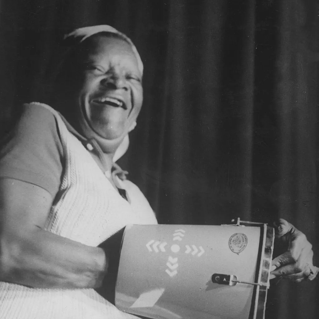 8-de-marco-dia-da-mulher-conheca-a-origem-da-data-e-mulheres-que-marcaram-a-historia-dia-das-mulheres-dia-internacional-das-mulheres-tvt-news