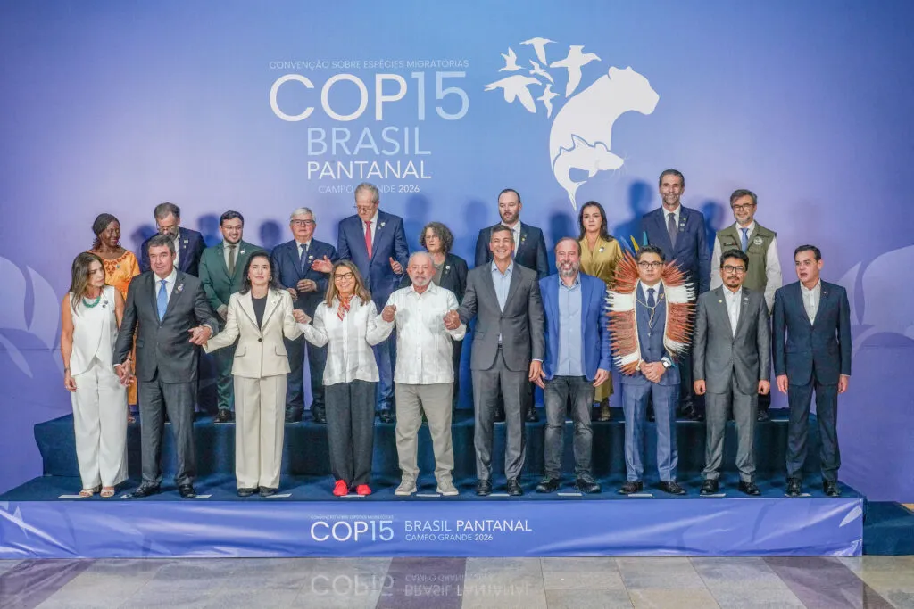 presidente-lula-e-o-presidente-do-paraguai-santiago-pena-lado-direito-lula-durante-foto-familia-da-cop15-biodiversidade-brasil-pantanal-foto-rafa-neddermeyer-agencia-brasil-tvt-news