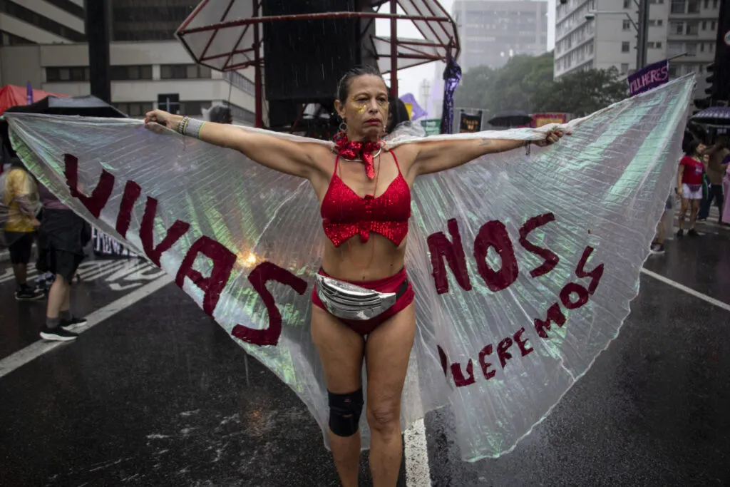 lei-maria-da-penha-e-reforcada-para-ampliar-protecao-as-mulheres-marcha-das-mulheres-na-avenida-paulista-no-dia-mundial-das-mulheres-de-2026-a-partir-desta-terca-a-lei-maria-da-penha-amplia-a-protecao-as-vitimas-de-violencia-foto-emanuela-godoy-tvt-news