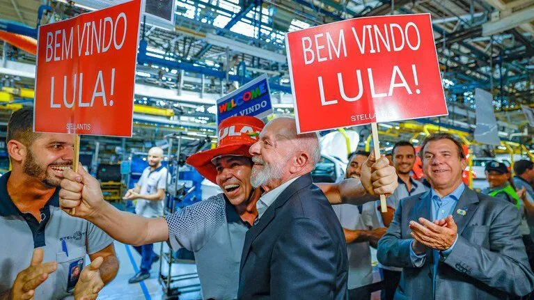 lula-envia-ao-congresso-o-projeto-de-lei-para-acabar-com-a-escala-6x1-tvt-news