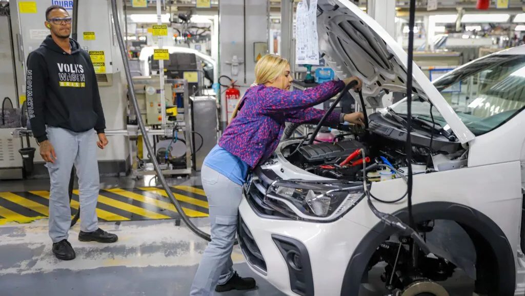 mulheres-ganham-21,3%-a-menos-que-homens-no-setor-privado,-aponta-relatorio-tvt-news