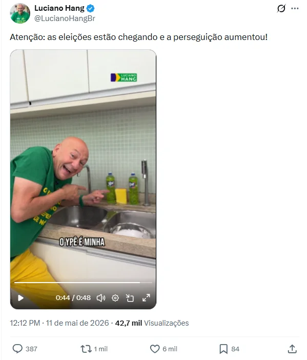 Bolsonaristas bebem e se banham de Ypê como protesto 3 bolsonaristas-bebem-e-se-banham-de-ype-como-protesto-veja-mensagens-obtidas-de-forma-exclusiva-dono-da-havan-publica-na-rede-x-video-de-apoio-a-marca-de-produtos-de-limpeza-e-acusa-anvisa-de-fazer-manobra-em-ano-eleitoral-reproducao-tvt-news