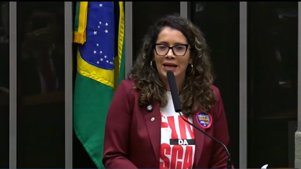 Deputados aprovam o fim da escala 6x1: vitória da classe trabalhadora 4 fim-da-escala-6x1-camara-dos-deputados-vota-a-pec-que-acaba-com-a-escala-6-x-1-deputados-aprovam-fim-da-escala-6x1-reducao-jornada-de-trabalho