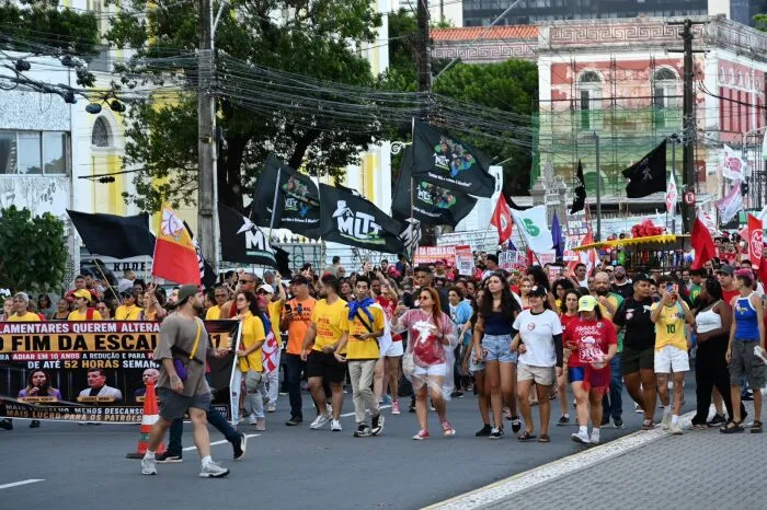 Fim de semana de manifestações reforçam pressão pelo fim da escala 6x1 3 Escala 6x1 Pernambuco