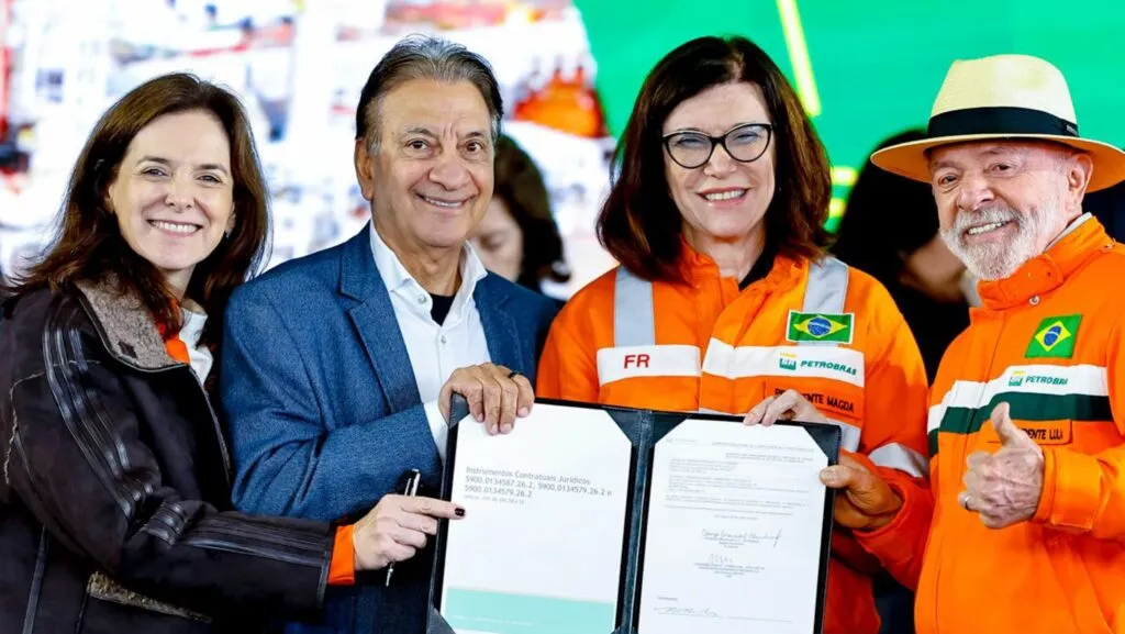 Lula visita descoberta de petróleo na Foz do Amazonas 1 lula-e-magda-chambriard-presidente-da-petrobras-em-anuncio-de-retomada-das-obras-de-fabrica-de-fertilizantes-no-ms-foto-ricardo-stuckert-pr