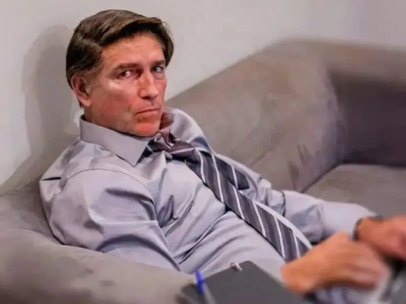 PF avalia incluir Flávio Bolsonaro em lista da Interpol para rastrear dinheiro do filme Dark Horse 1 Flávio Bolsonaro Interpol Dark Horse
