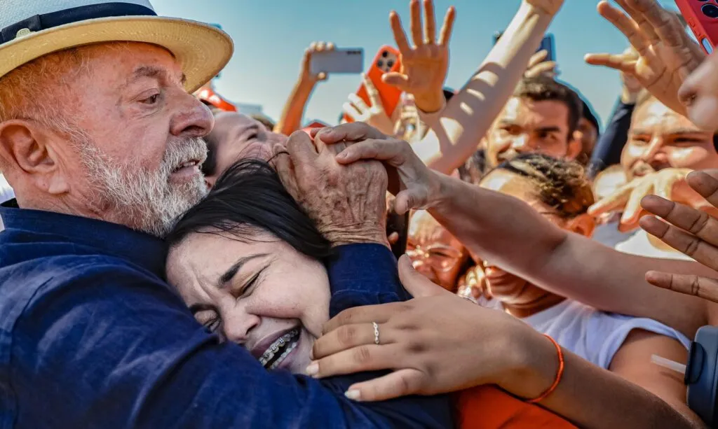 Pesquisa Quaest: Lula lidera entre mulheres e no Nordeste; Flávio vence no Sul 5 lula-participa-de-entregas-do-governo-na-educacao-saude-e-habitacao-tvt-news- presidente-lula-pesquisa-eleicao-eleicoes-2026-intencao-de-voto-pesquisas-atlas-quaest-datafolha-tvt-news