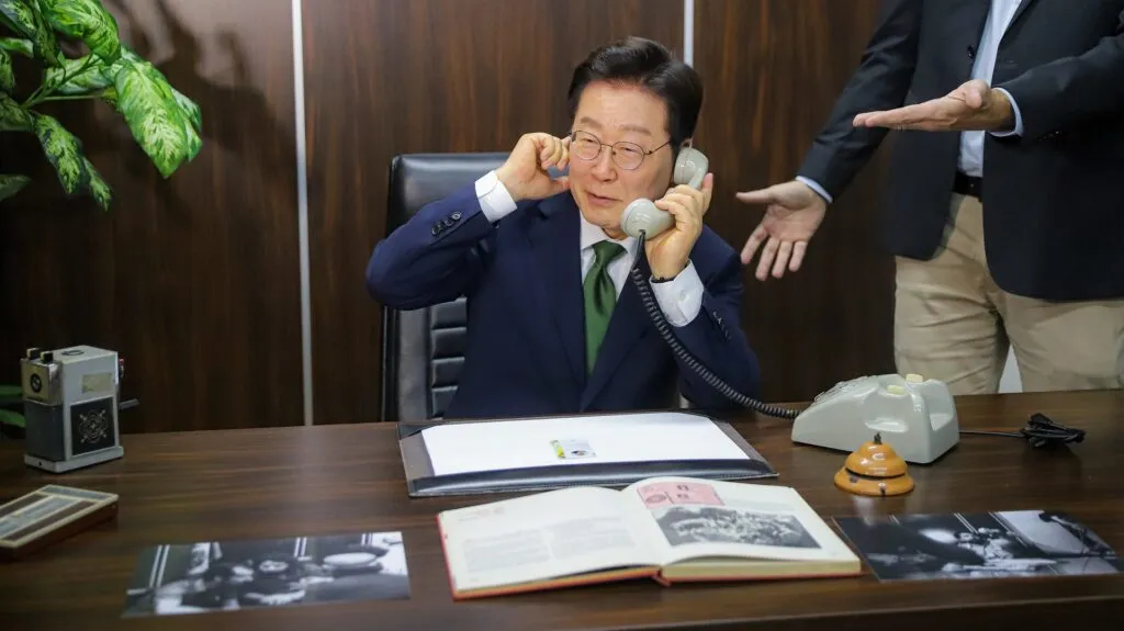 metalurgicos-do-abc-recebem-presidente-da-republica-da-coreia-do-sul-na-sede-do-sindicato-tvt-news-presidente-da-republica-da-coreia-do-sul-smabc
