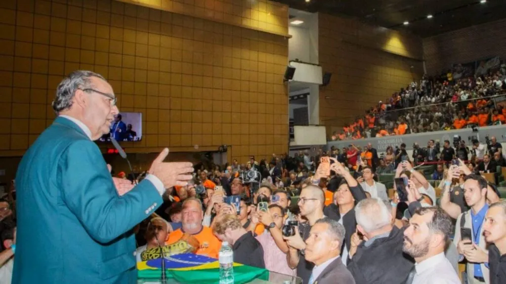 Candidaturas à presidência tem desde bilionários até quem não possui bens 3