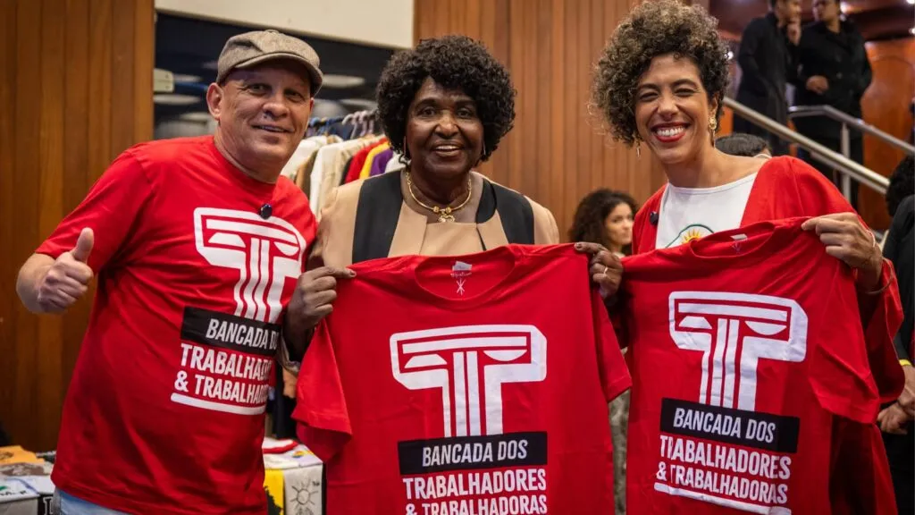 cada-vez-mais-gente-apoia-a-bancada-dos-trabalhadores-tvt-news