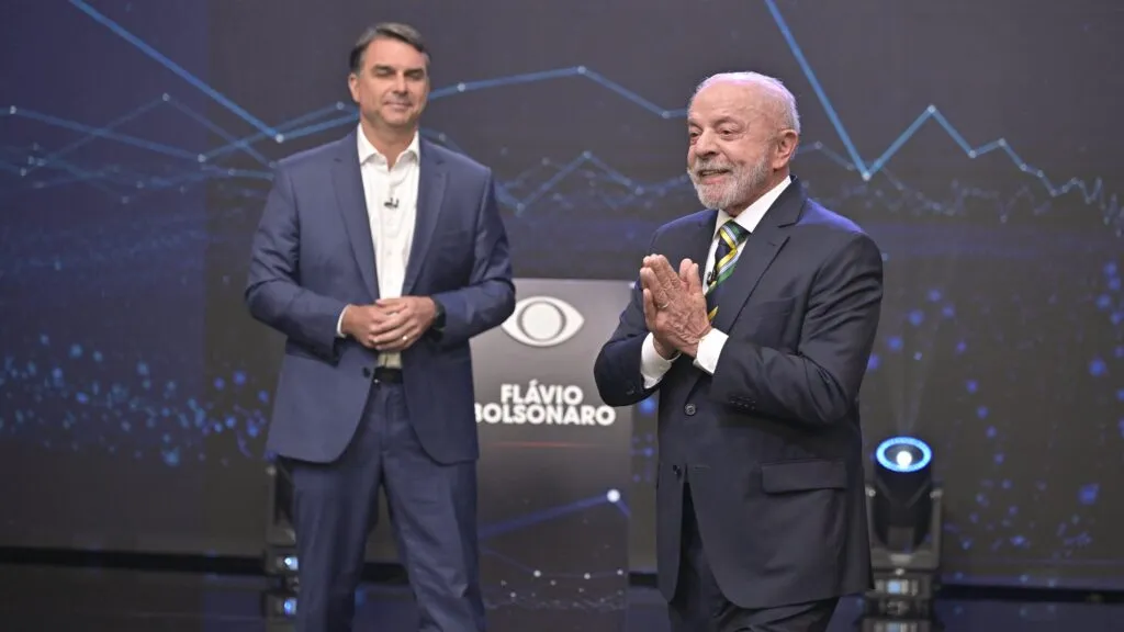 Quaest divulga pesquisa para presidente no 2º turno pós-debate da Band 3 tvt-news-datafolha-quaest-pesquisa-pesquisas-eleicoes-lula-x-flavio-debate-debate-na-band-bandeirantes-debate-globo-tv-globo-debate-na-globo-pesquisas-pesquisa-datafolha-quaest-vox-debate-da-band-debate-lula-x-flavio-bolsonaro-lulaxflaviobolsonaro