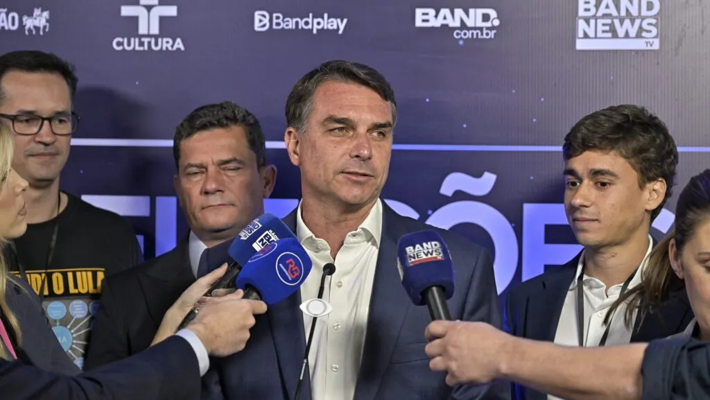 tvt-news-datafolha-quaest-pesquisa-pesquisas-eleicoes-lula-x-flavio-debate-debate-na-band-bandeirantes-debate-globo-tv-globo-debate-na-globo-pesquisas-pesquisa-datafolha-quaest-vox-debate-da-band-debate-lula-x-flavio-bolsonaro-lulaxflaviobolsonaro